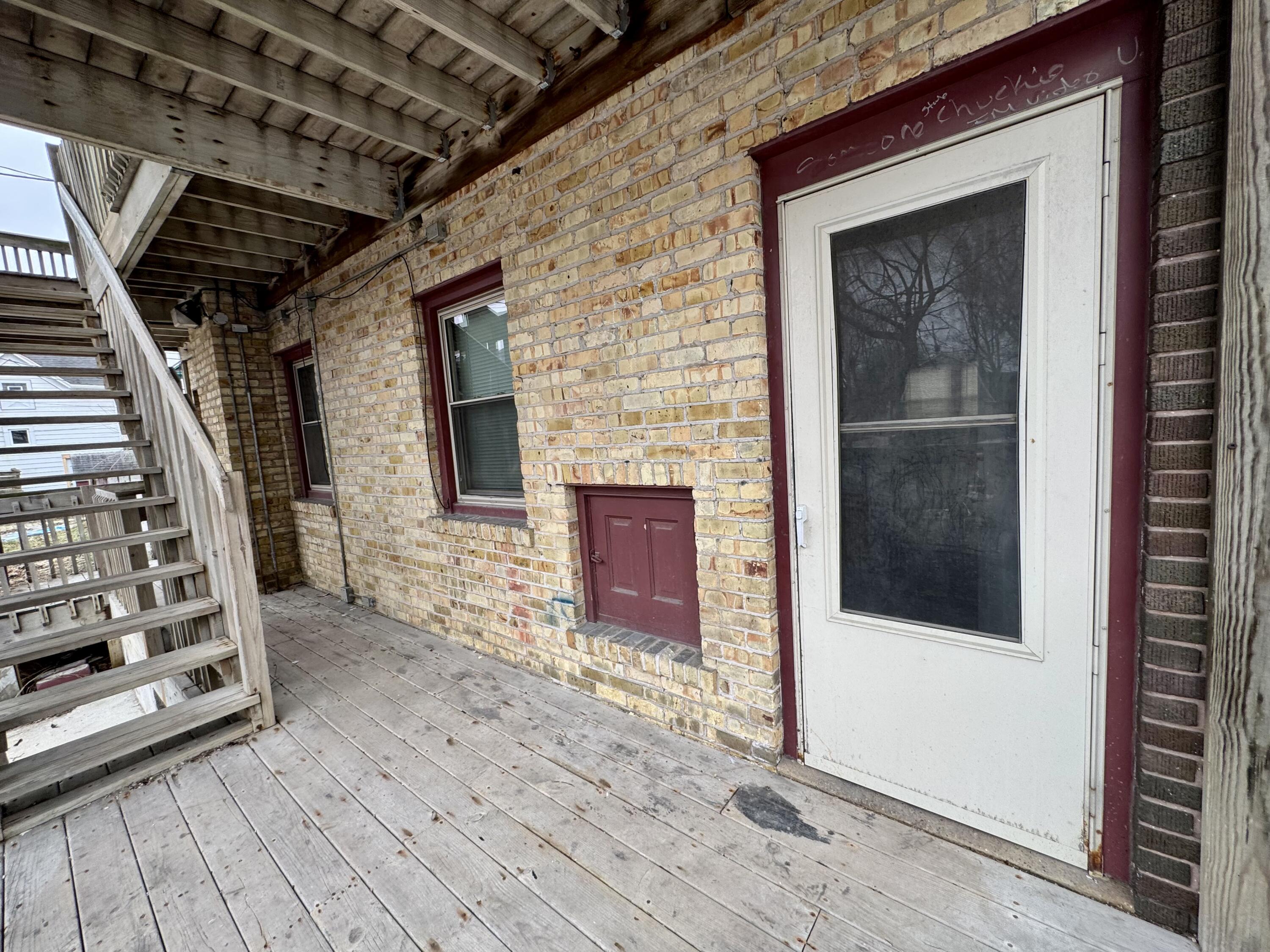 1515 Taylor Avenue, Unit 2 Racine, WI 53403 - Photo 17 of 23 Back Unit Entrance