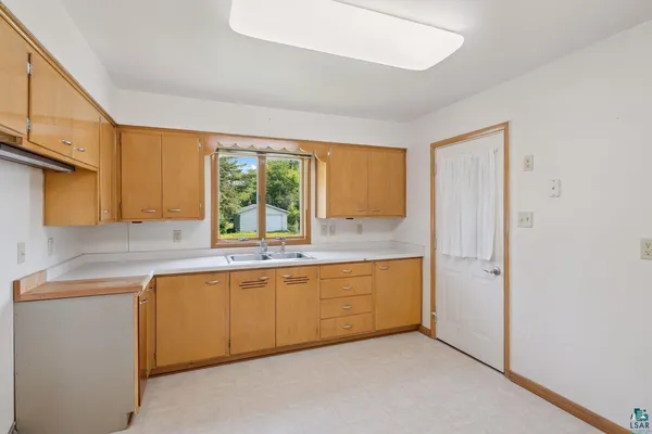 $214,000 | 814 3rd Avenue West, Ashland, WI 54806