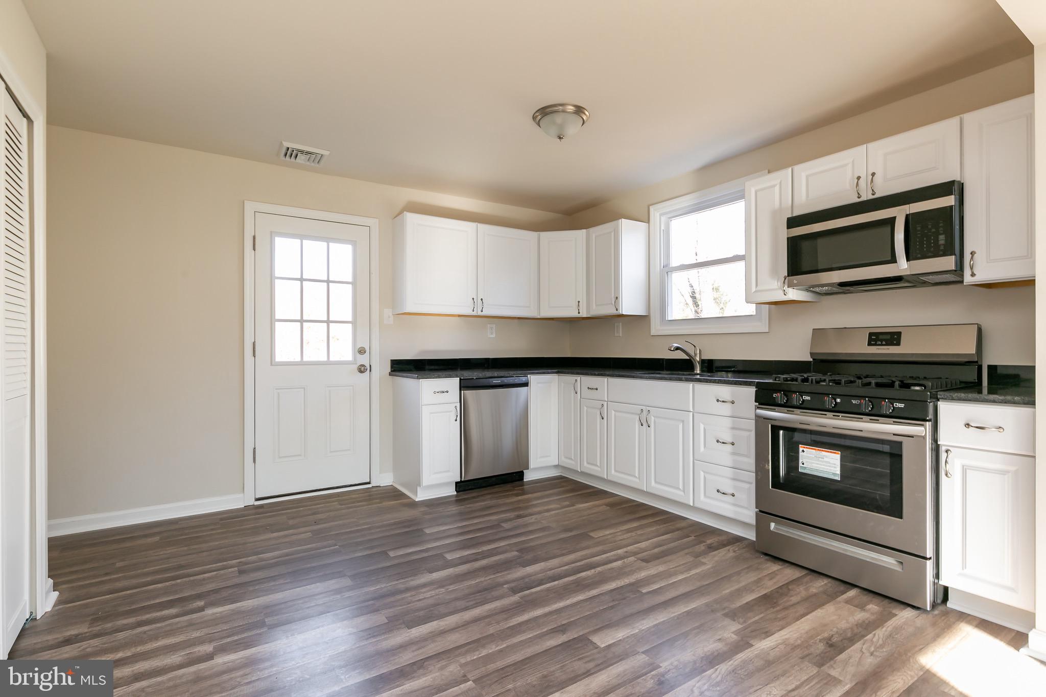913 Bentley Road Lindenwold, NJ 08021 - Photo 9 of 25