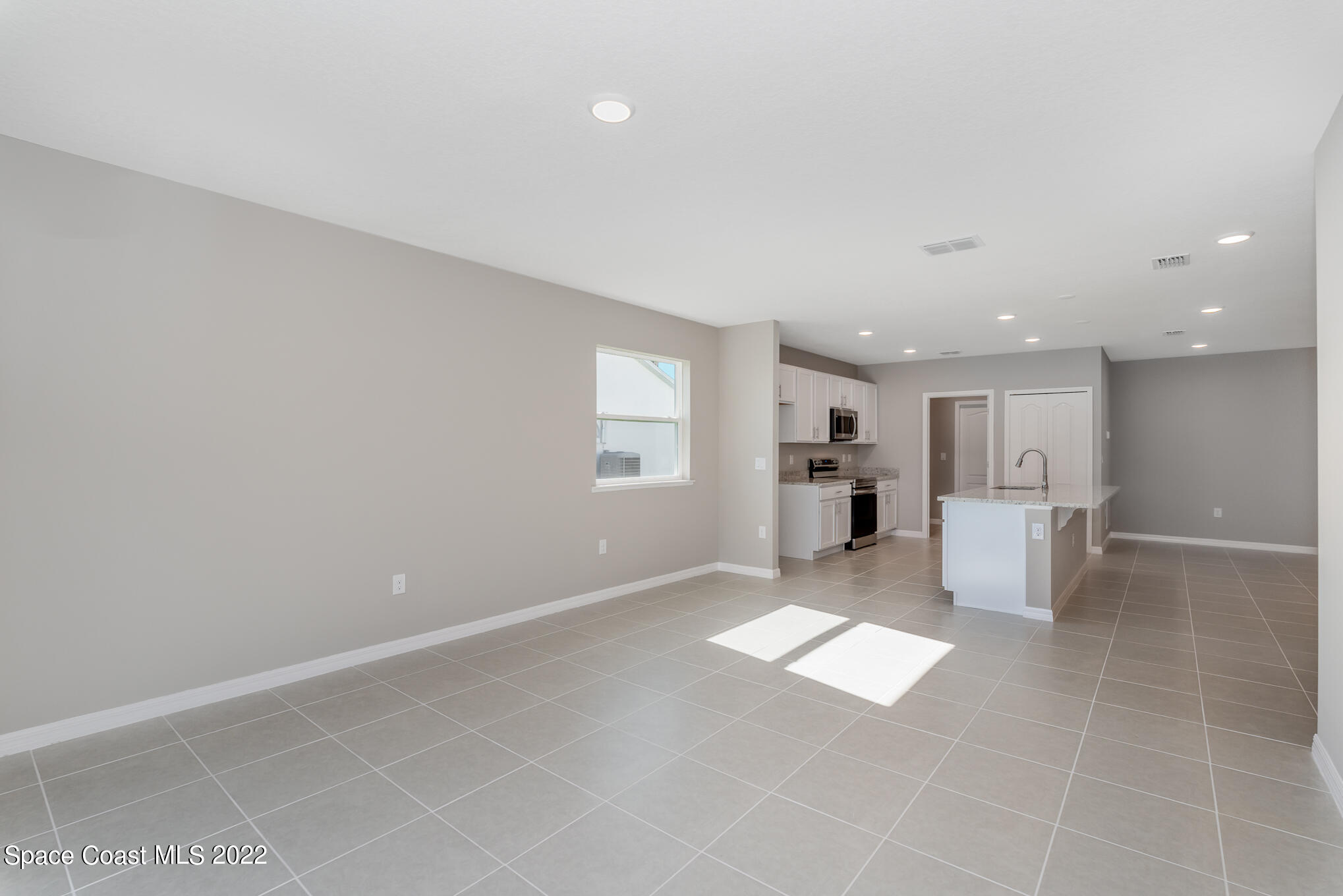 660 Sauders Road Southeast Palm Bay, FL 32909 - Photo 6 of 23 Great Room4