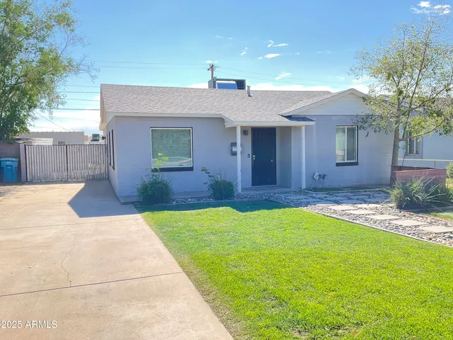 $2,500 | 1705 West Campbell Avenue, Phoenix, AZ 85015