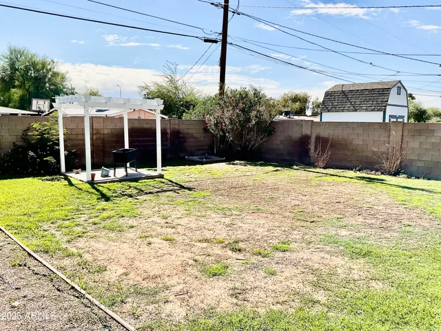 $2,500 | 1705 West Campbell Avenue, Phoenix, AZ 85015