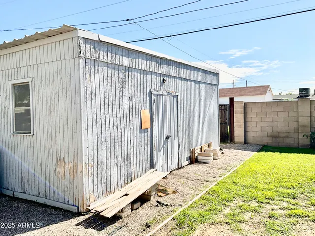 $2,500 | 1705 West Campbell Avenue, Phoenix, AZ 85015