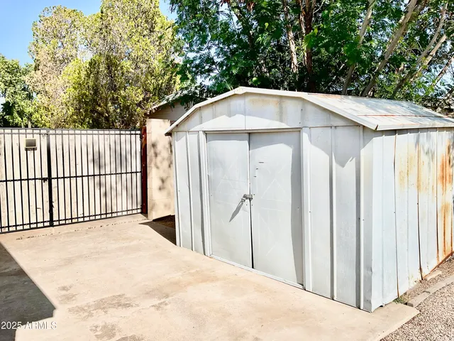 $2,500 | 1705 West Campbell Avenue, Phoenix, AZ 85015