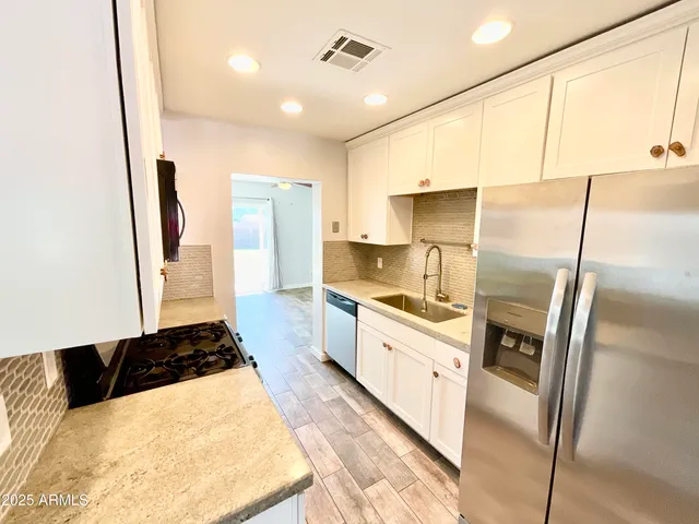 $2,500 | 1705 West Campbell Avenue, Phoenix, AZ 85015
