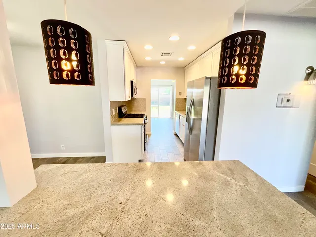 $2,500 | 1705 West Campbell Avenue, Phoenix, AZ 85015