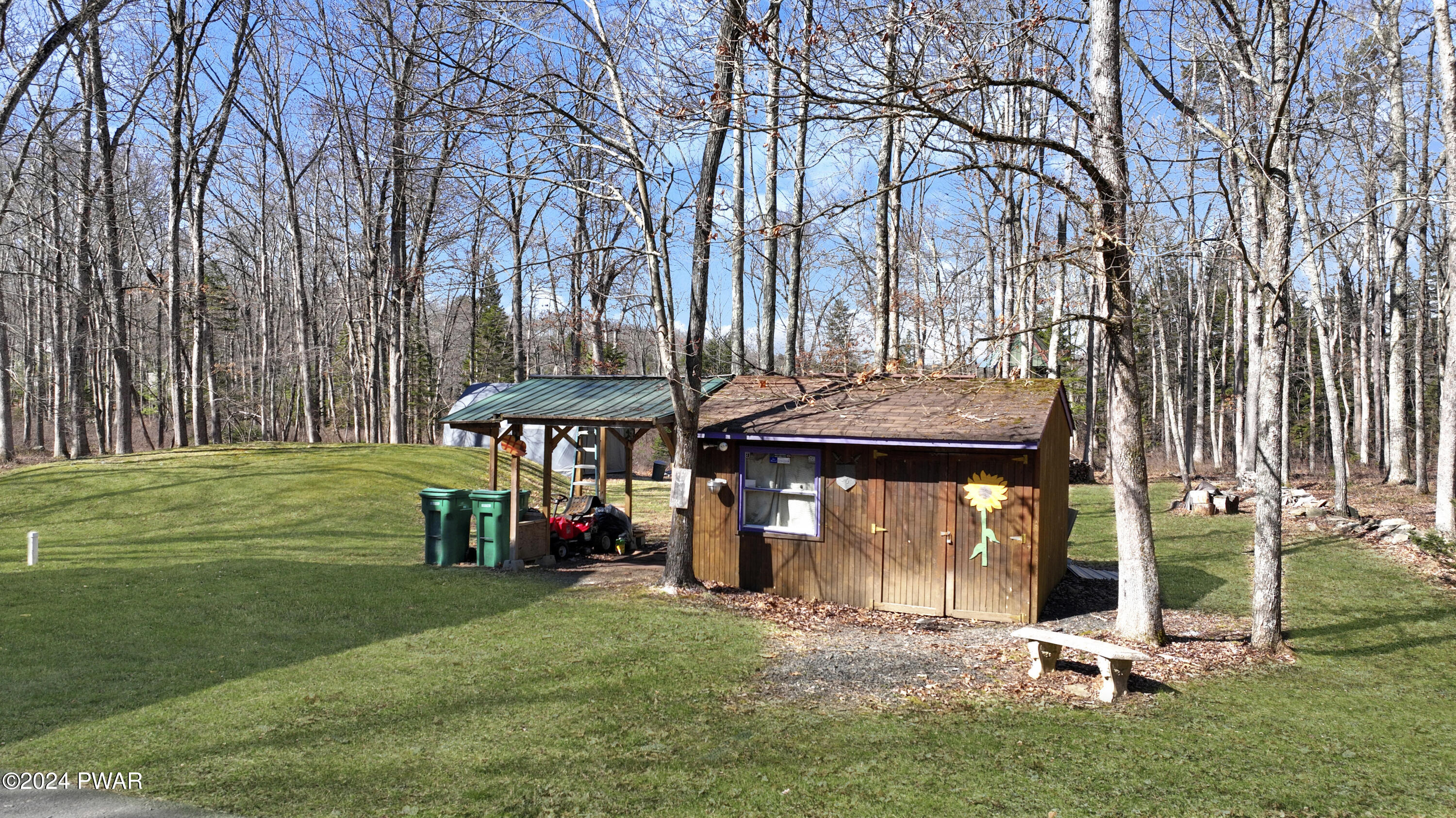 125 Weasel Road Dingmans Ferry, PA 18328 - Photo 4 of 30