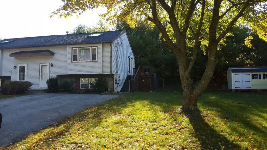 11 R Lancelot Drive, Unit 11R Derry, NH 03038 - Photo 1 of 5 Gallery Image 1