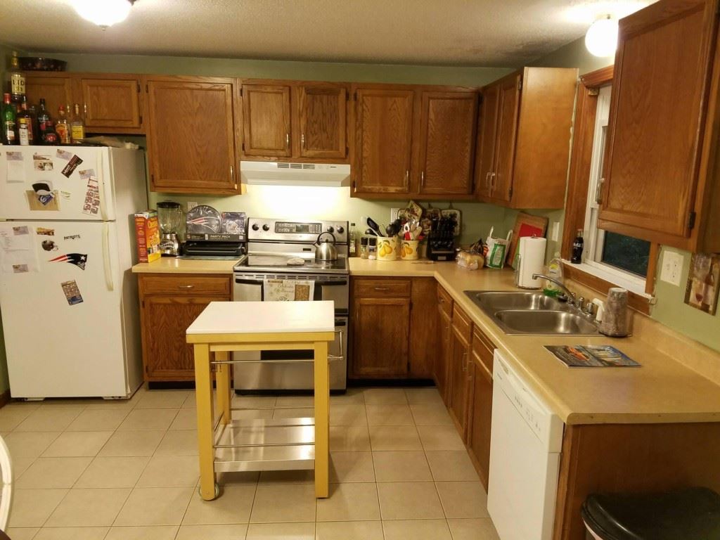 11 R Lancelot Drive, Unit 11R Derry, NH 03038 - Photo 4 of 5 Gallery Image 4