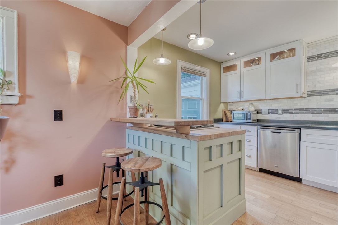 63 Eglantine Road Greece, NY 14616 - Photo 10 of 36