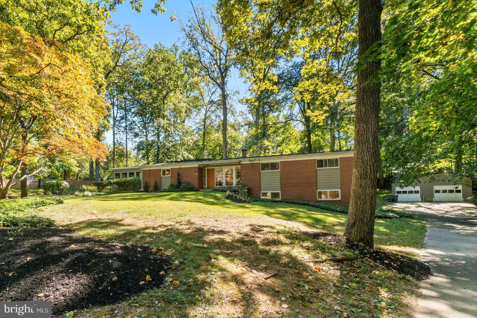 3707 Gardenview Road Baltimore, MD 21208 - Photo 3 of 64