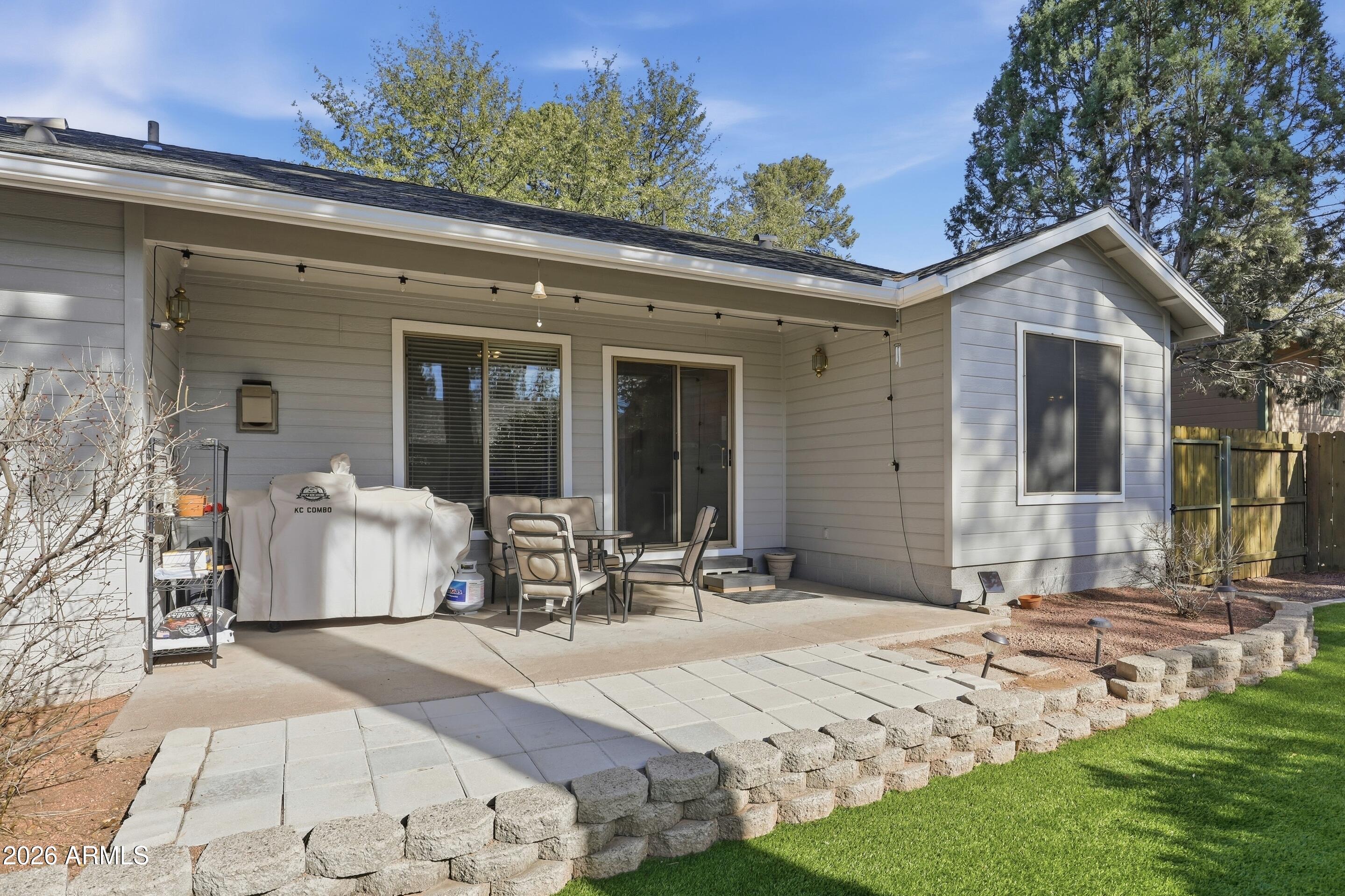 913 Landmark Trail Payson, AZ 85541 - Photo 27 of 47 a front view of a house with patio