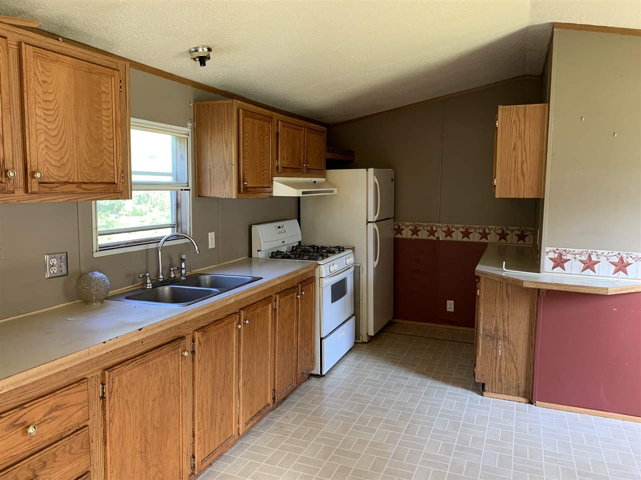 115 Pineland Park Road Milton, NH 03851 - Photo 4 of 13 Gallery Image 4