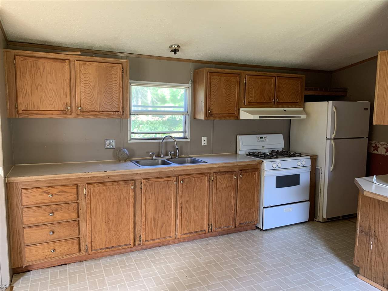 115 Pineland Park Road Milton, NH 03851 - Photo 5 of 13 Gallery Image 5
