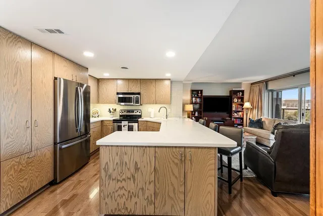 $259,500 | 310 West 49th Street, Unit A1, Kansas City, MO 64112