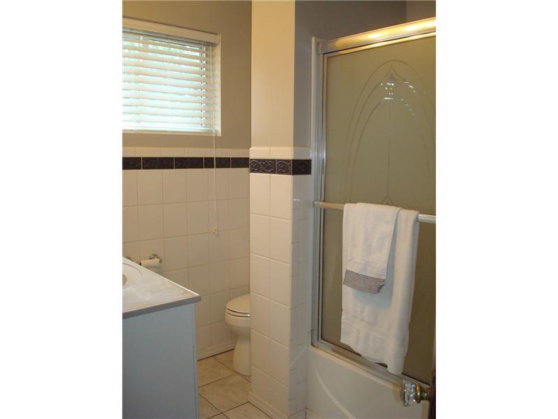 4831 Doyle Road Whitehall, PA 15227 - Photo 21 of 25 Master Bath/Spa.
