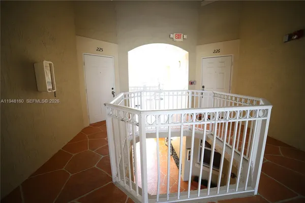 $2,800 | 8826 West Flagler Street, Unit 225, Miami, FL 33174