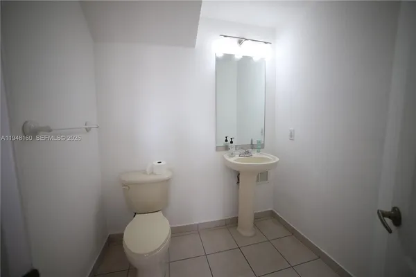 $2,800 | 8826 West Flagler Street, Unit 225, Miami, FL 33174