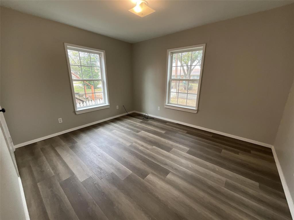 405 Beard Street Canton, TX 75103 - Photo 5 of 20 a view of an empty room and window