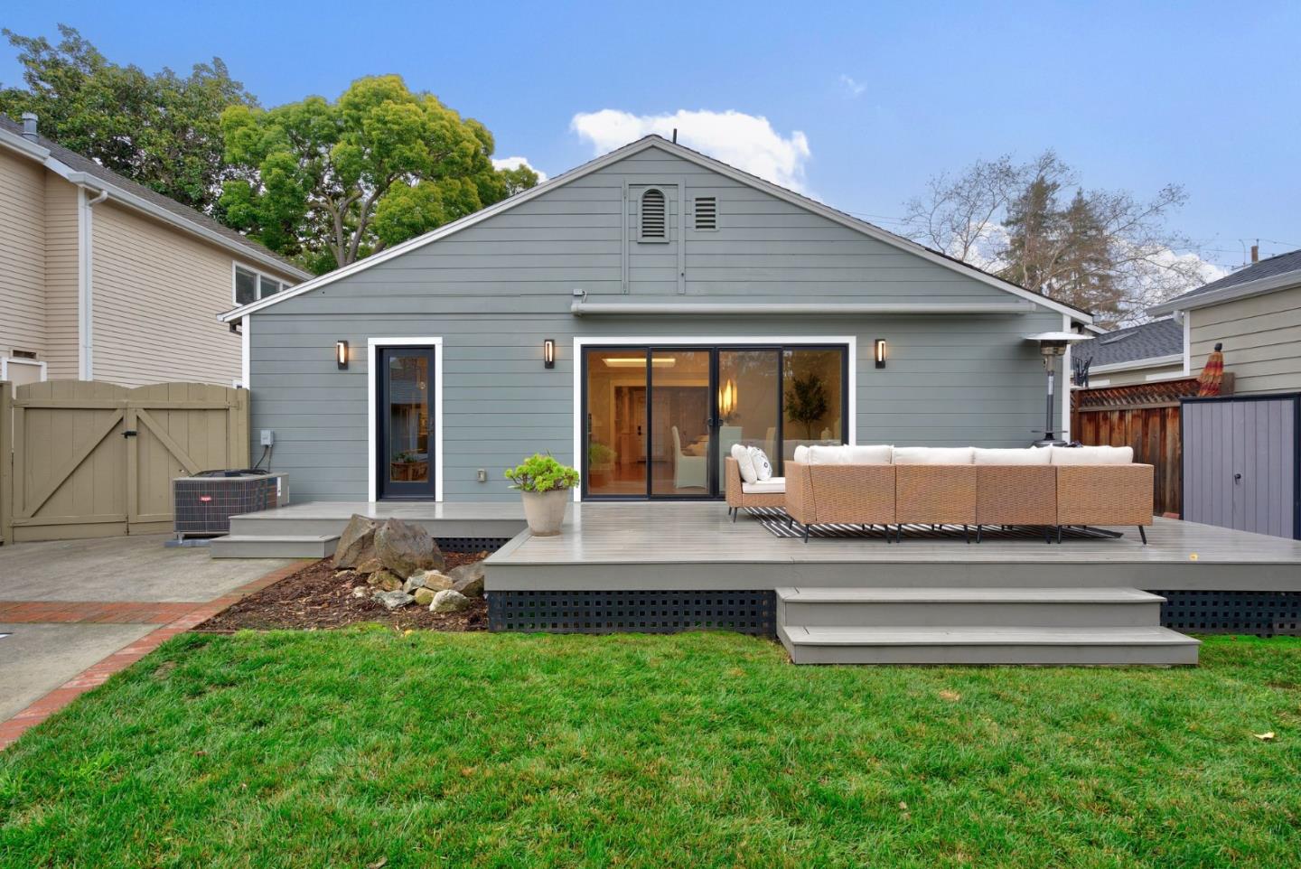 971 Pine Avenue San Jose, CA 95125 - Photo 32 of 36 a front view of a house with a garden