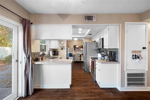 $425,000 | 7441 121st Terrace, Largo, FL 33773