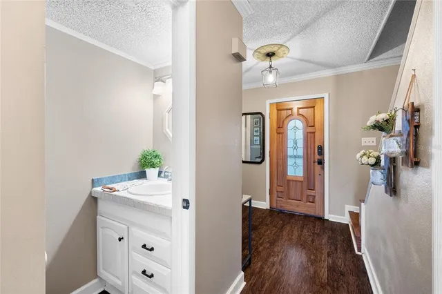 $425,000 | 7441 121st Terrace, Largo, FL 33773