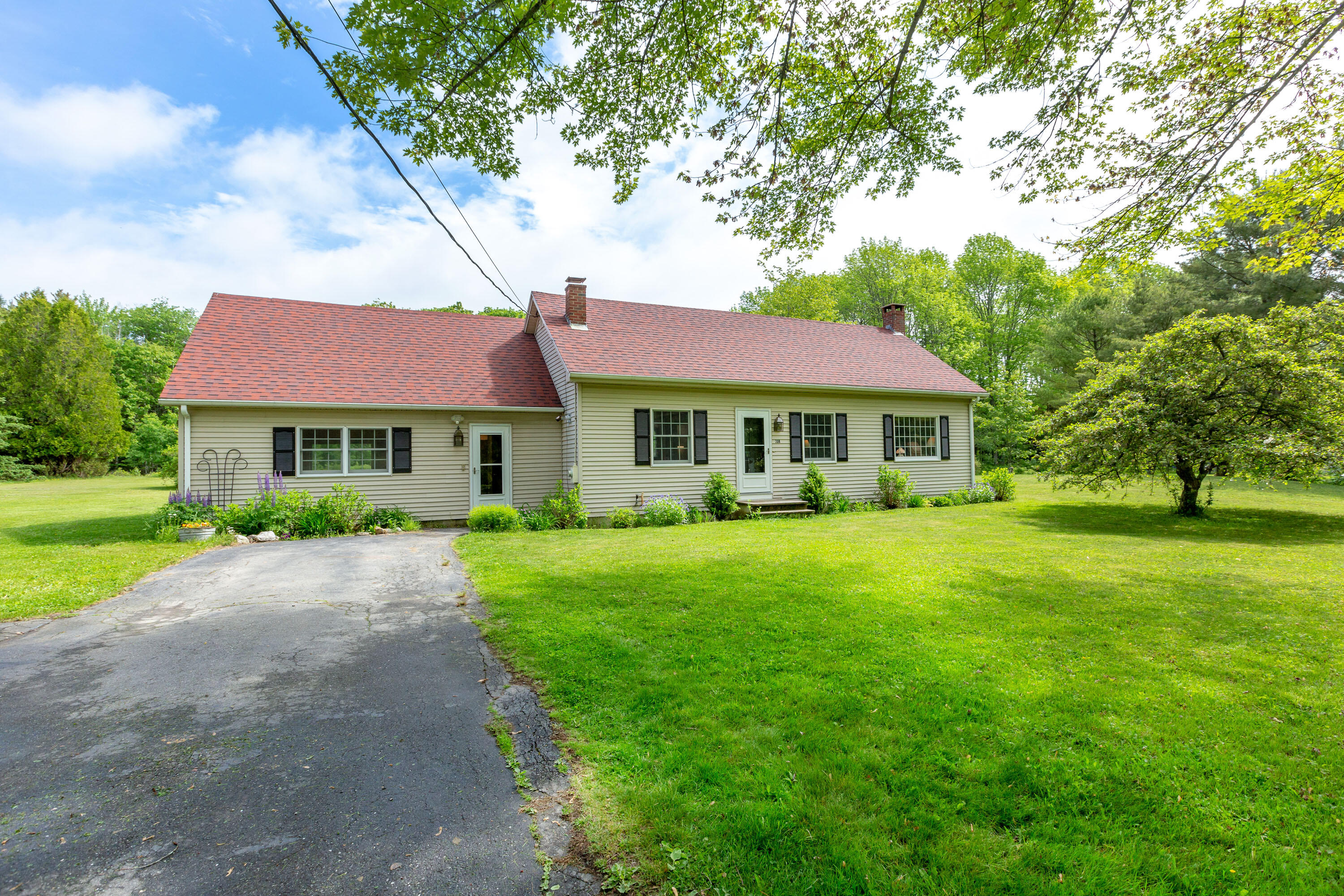 208 Medomak Road Bremen, ME 04551 - Photo 1 of 54 Medomak_Hollander_03