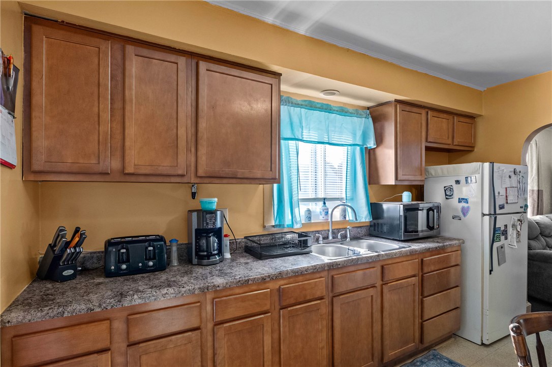78 Sayne Street Rochester, NY 14621 - Photo 9 of 24 Gallery Image 9