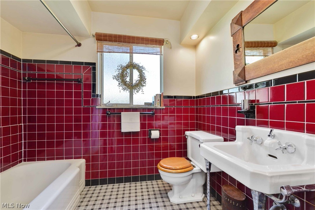 20850 Eaton Road Cleveland, OH 44126 - Photo 20 of 35