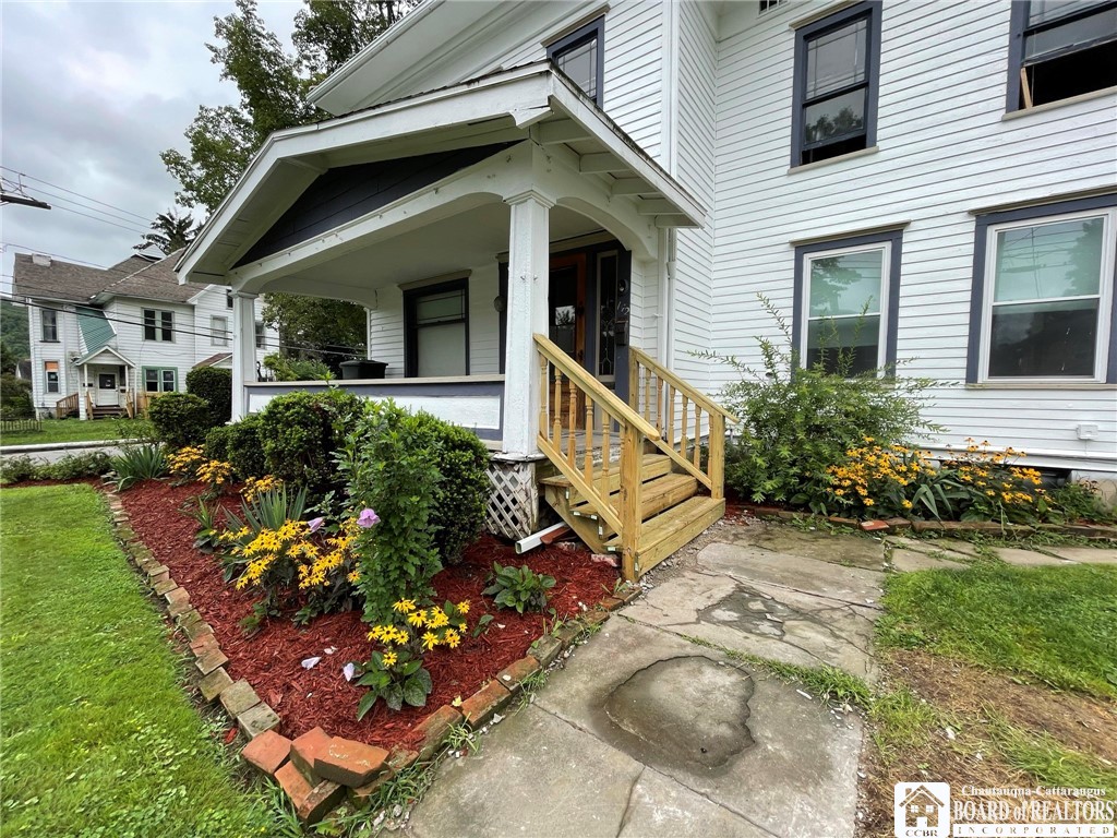 142 South Barry Street Olean City, NY 14760 - Photo 3 of 37