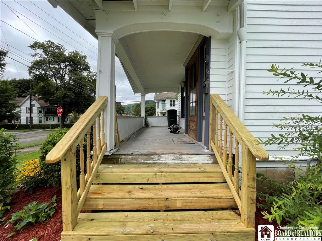 142 South Barry Street Olean City, NY 14760 - Photo 4 of 37