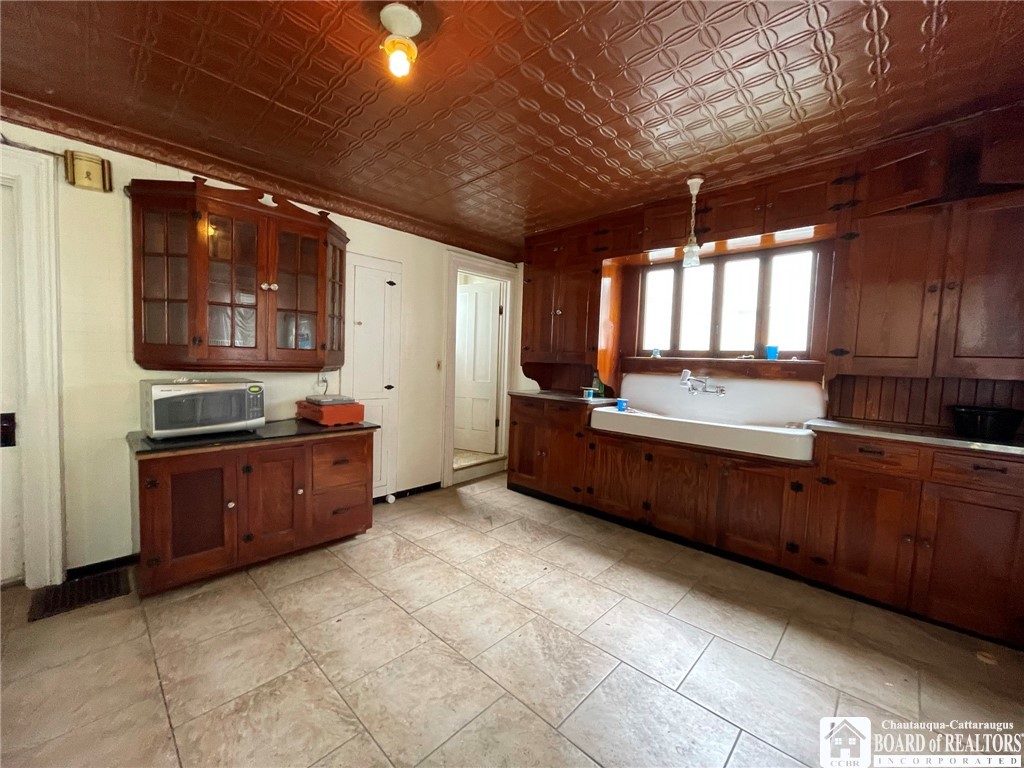 142 South Barry Street Olean City, NY 14760 - Photo 8 of 37