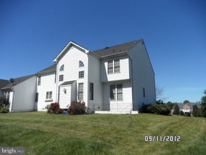 Exterior (Rear)
