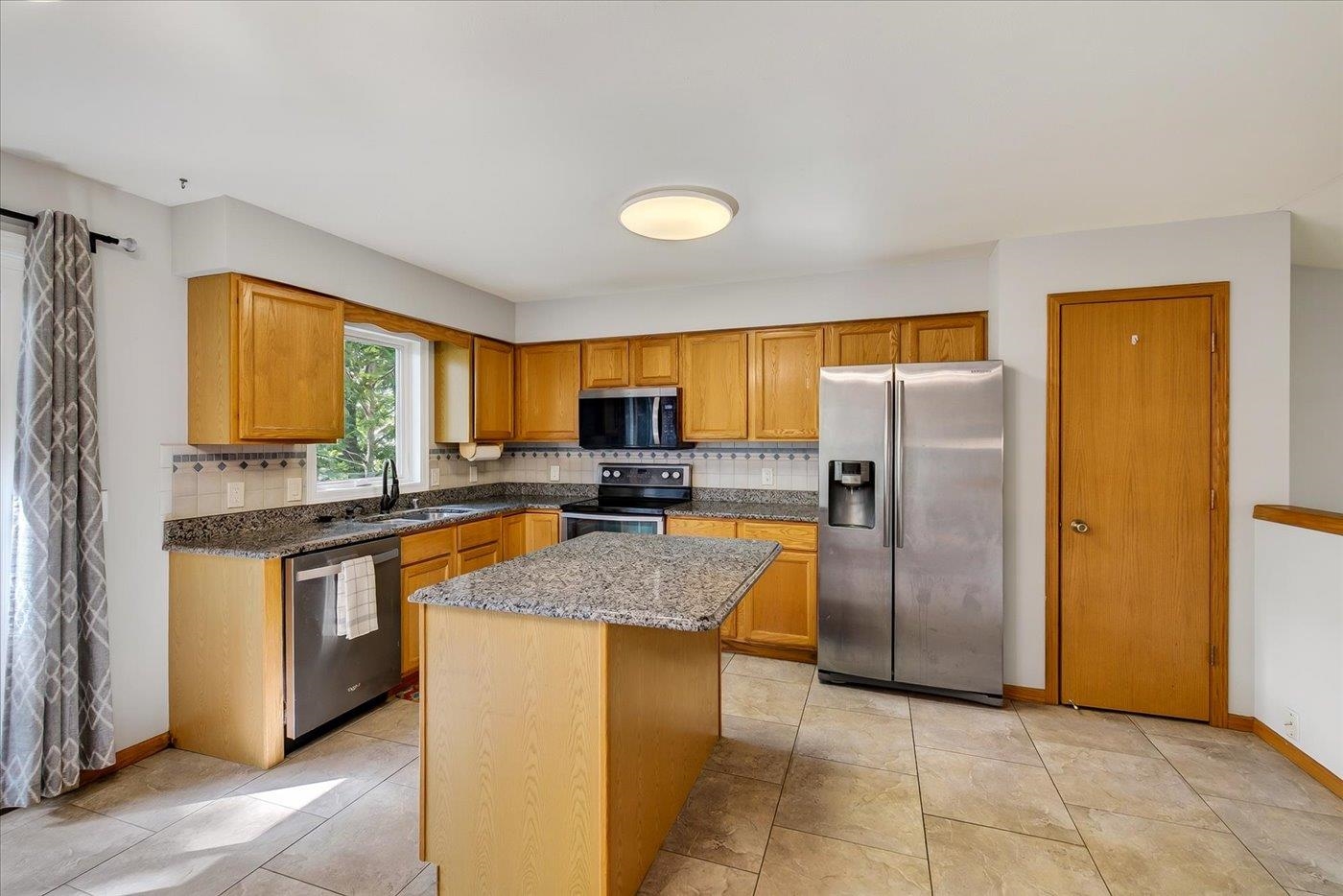 6209 Adobe Way Madison, WI 53719 - Photo 13 of 65 Gallery Image 13