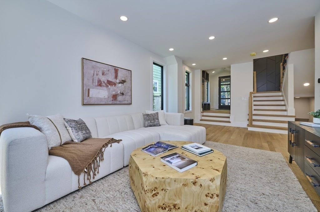 123 Fuller Street, Unit B Brookline, MA 02446 - Photo 9 of 41