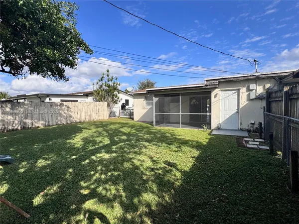 $2,200 | 1951 Southwest 67th Terrace, North Lauderdale, FL 33068