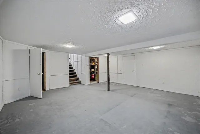 $275,000 | 22 Shadywood Drive, Gates, NY 14606