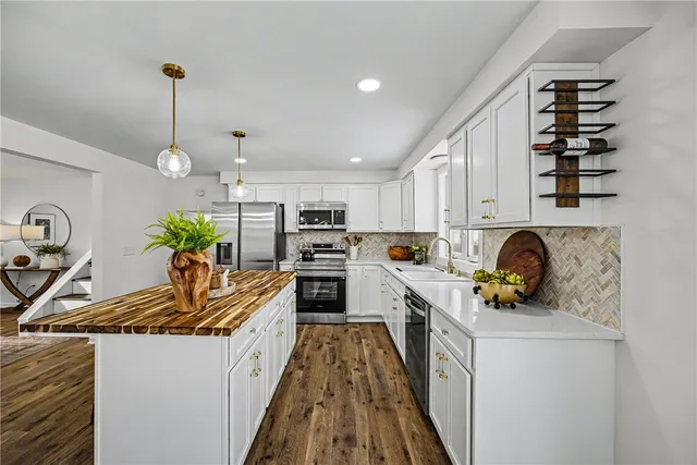 $275,000 | 22 Shadywood Drive, Gates, NY 14606