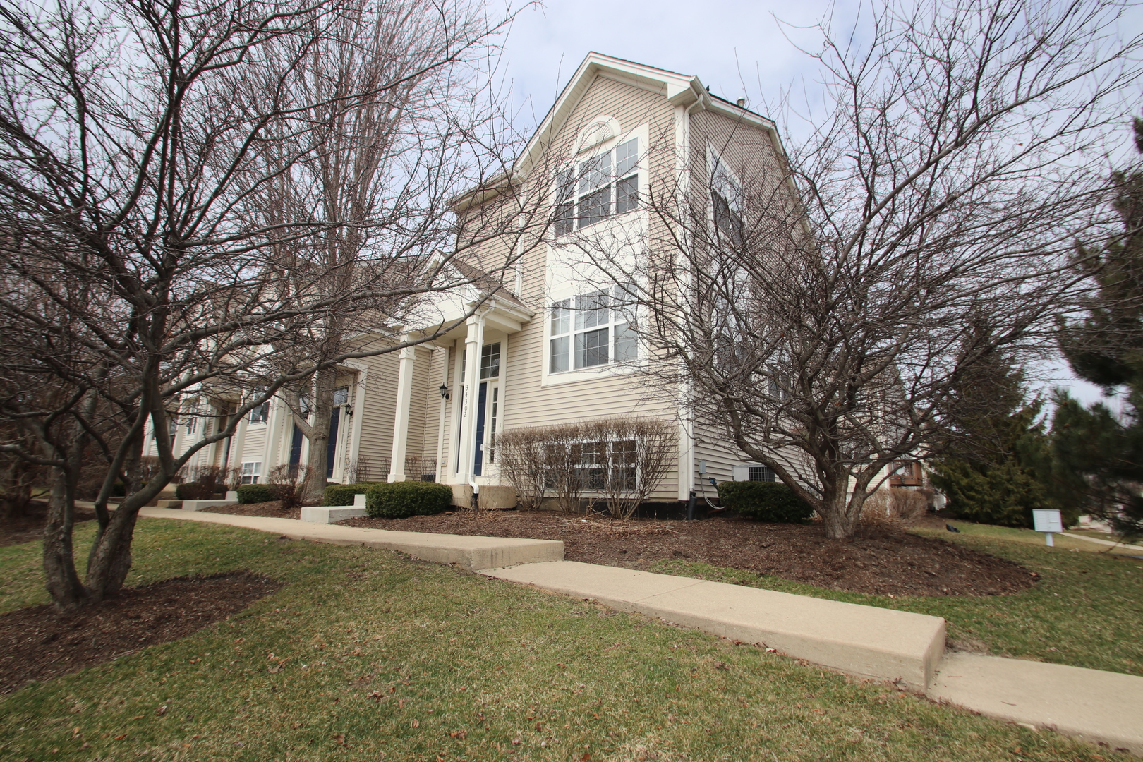 34302 North Goldenrod Road Round Lake, IL 60073 - Photo 1 of 16 Gallery Image 1