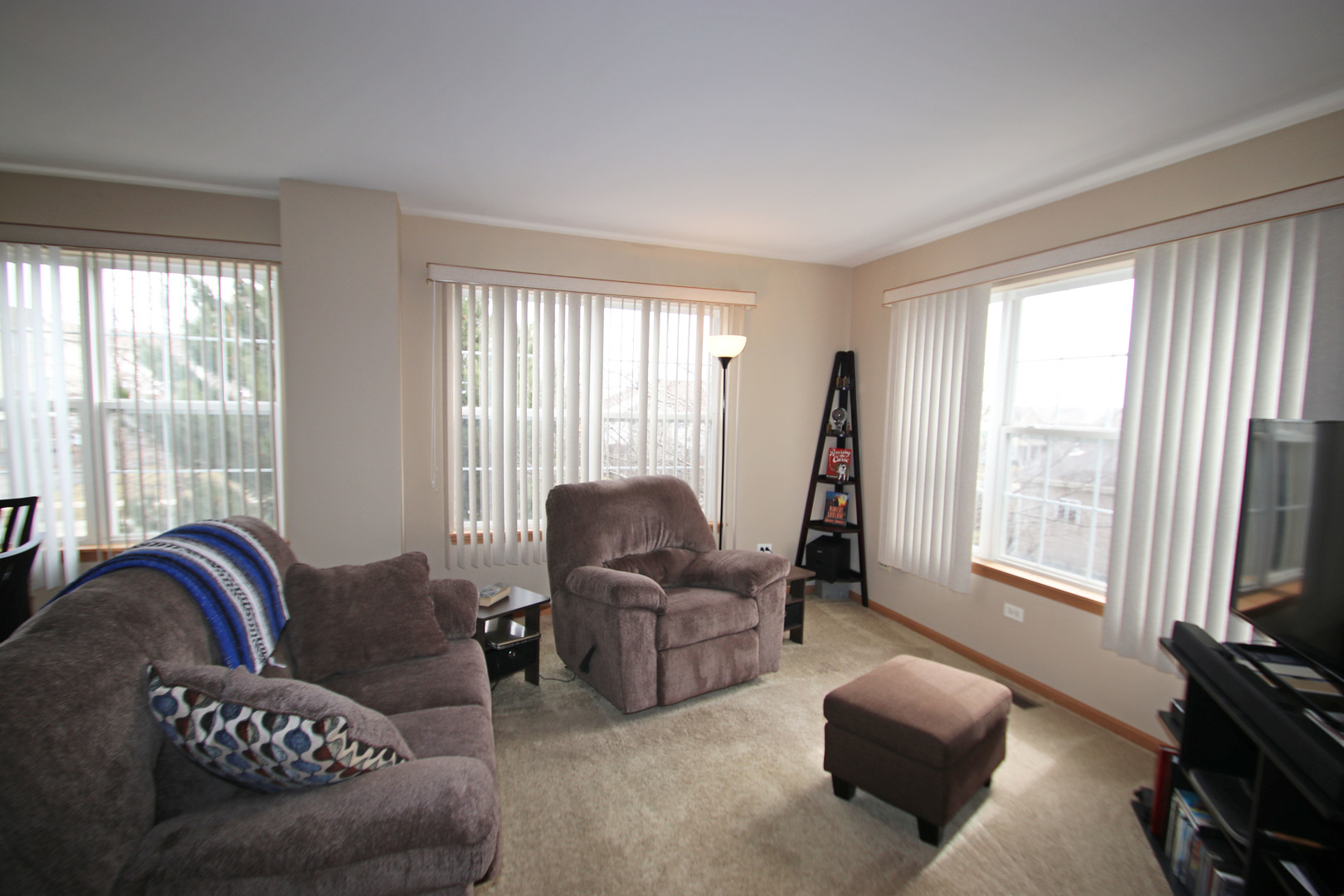 34302 North Goldenrod Road Round Lake, IL 60073 - Photo 5 of 16 Gallery Image 5