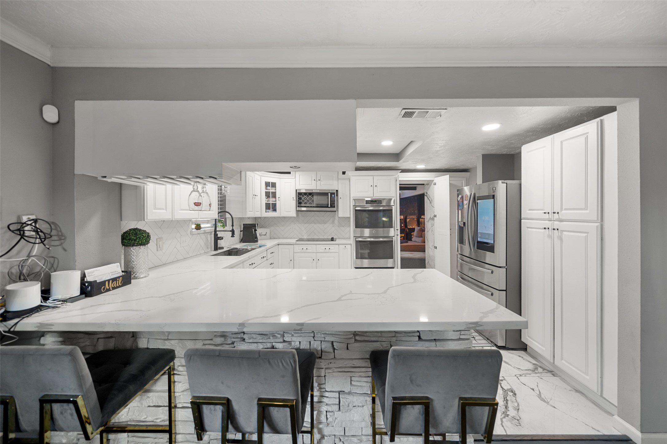 43910 Highway 290 Business Prairie View, TX 77484 - Photo 11 of 45 a kitchen with a table and chairs
