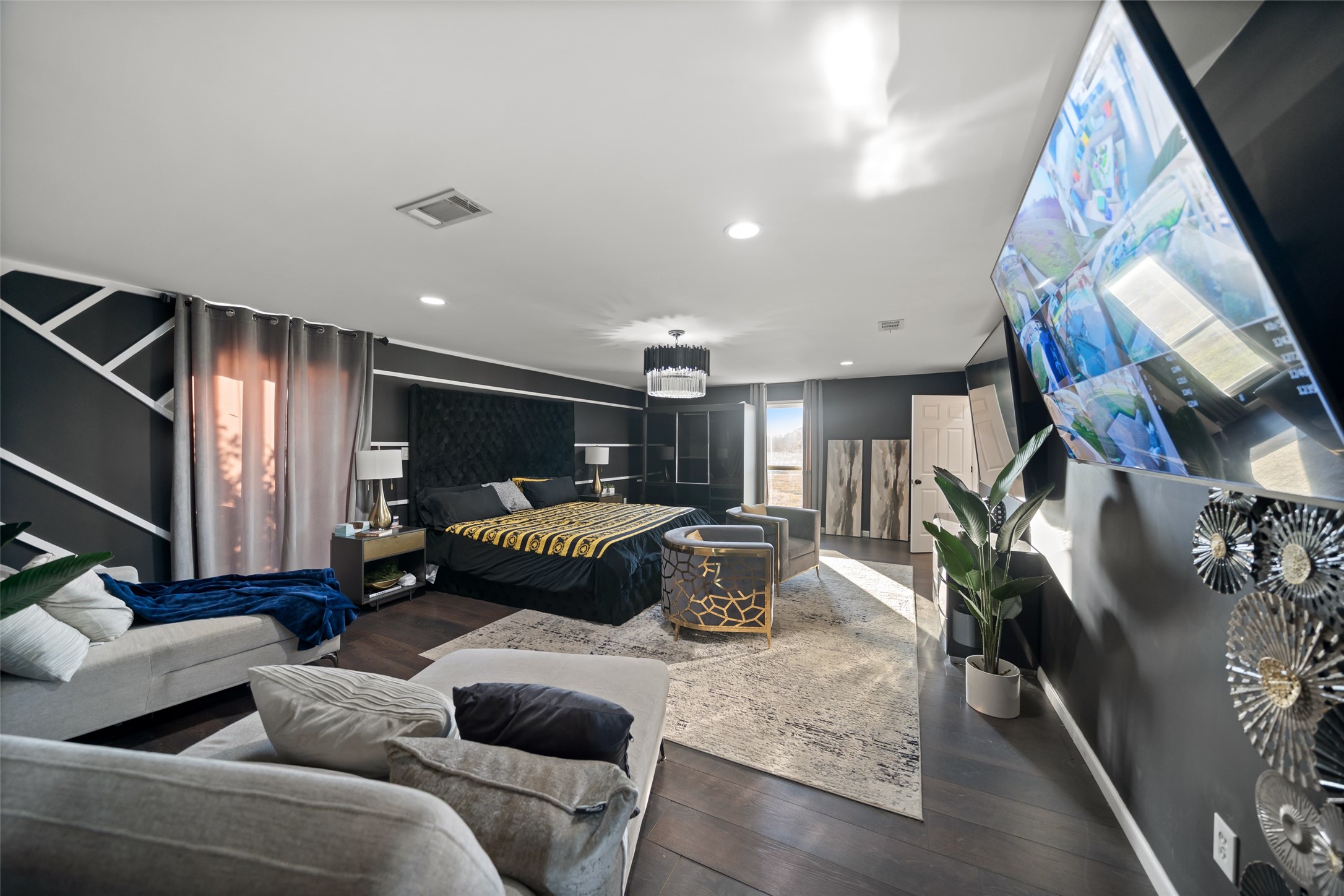 43910 Highway 290 Business Prairie View, TX 77484 - Photo 18 of 45 a living room with furniture and a chandelier