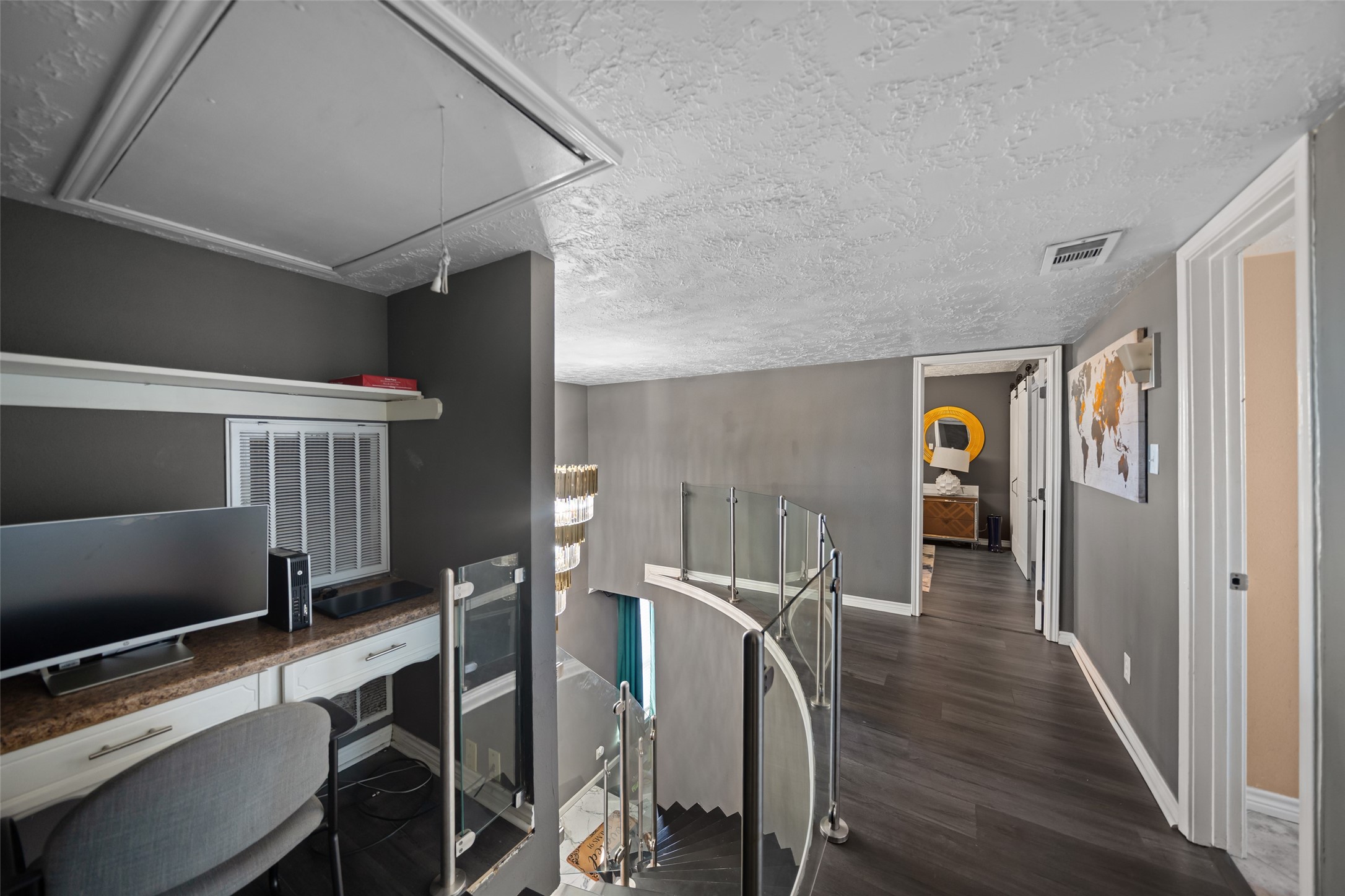 43910 Highway 290 Business Prairie View, TX 77484 - Photo 21 of 45 a view of a livingroom with furniture and wooden floor