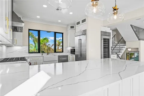 $3,950,000 | 422 South Ocean Drive, Hutchinson Island, FL 34949