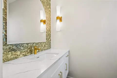 $3,950,000 | 422 South Ocean Drive, Hutchinson Island, FL 34949