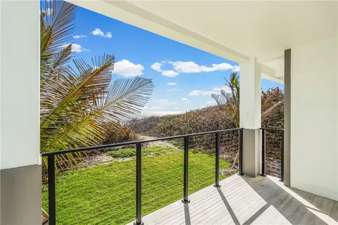 $3,950,000 | 422 South Ocean Drive, Hutchinson Island, FL 34949