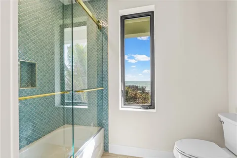 $3,950,000 | 422 South Ocean Drive, Hutchinson Island, FL 34949