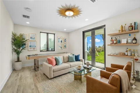 $3,950,000 | 422 South Ocean Drive, Hutchinson Island, FL 34949