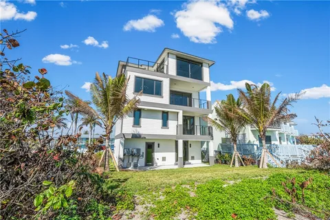 $3,950,000 | 422 South Ocean Drive, Hutchinson Island, FL 34949