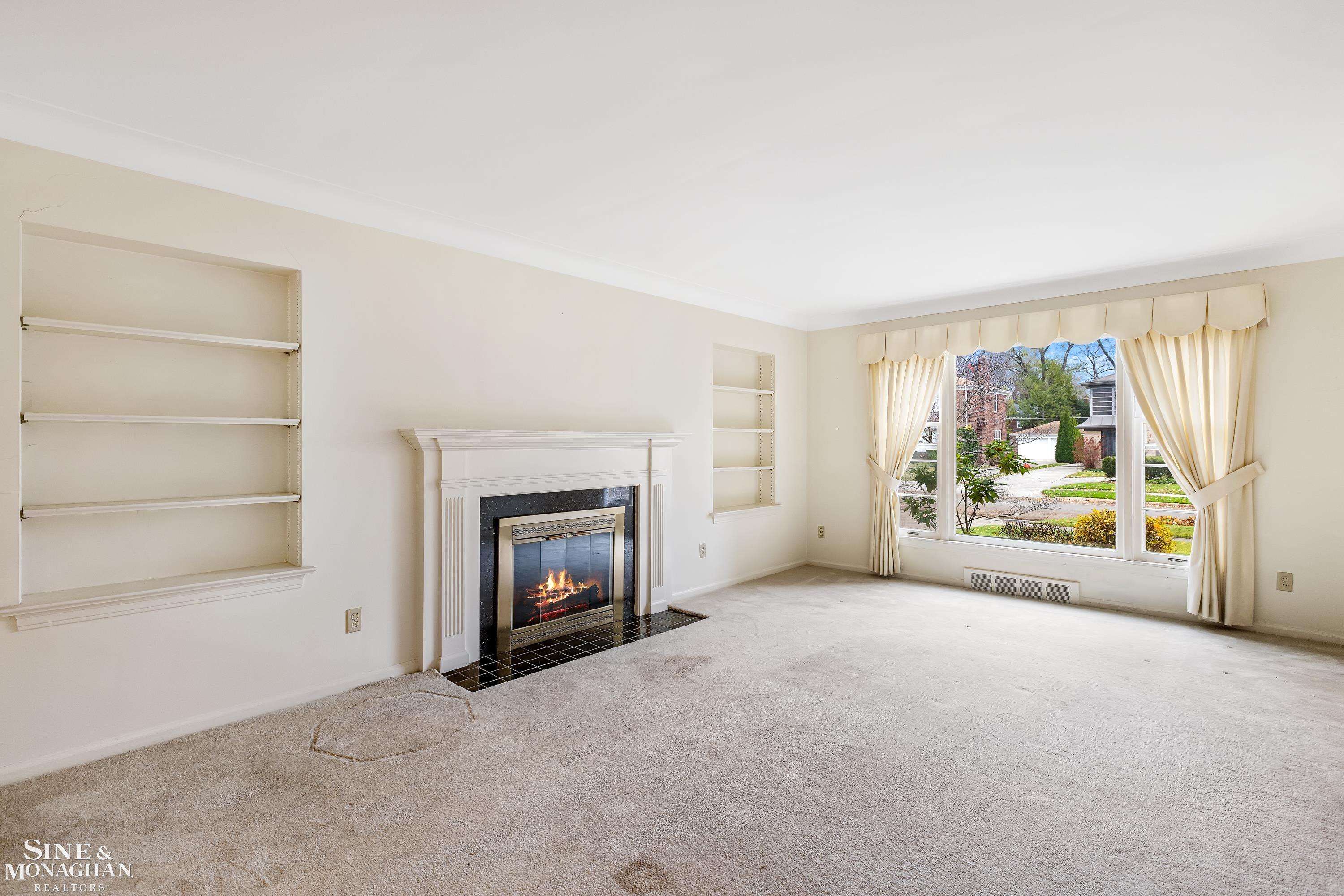915 Harcourt Road Grosse Pointe, MI 48230 - Photo 5 of 35
